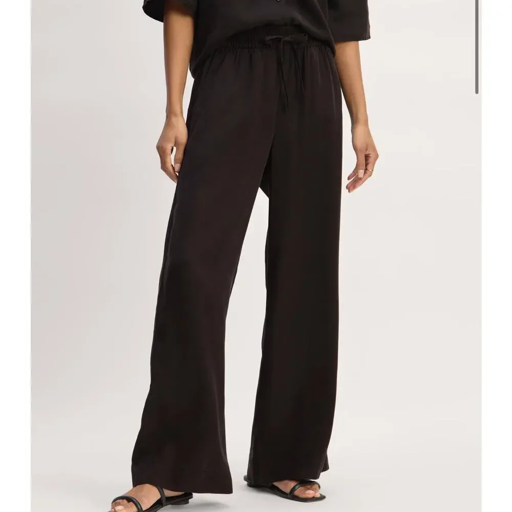 NWOT Everlane The Wide-Leg Pant in Butterlite Black Size Small - Picture 2 of 9